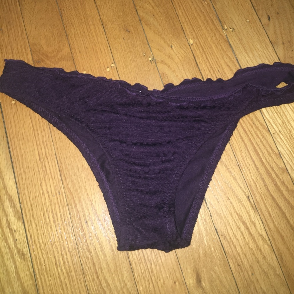 PURPLE LACE SWIMSUIT BOTTOMS